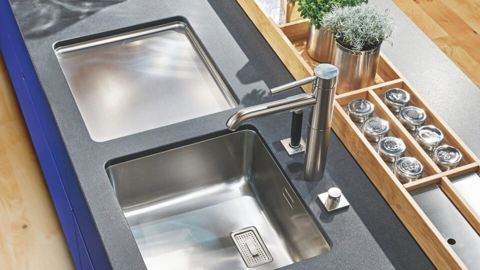 EWE | Vida, Detailansicht, Spül- und Barbereich