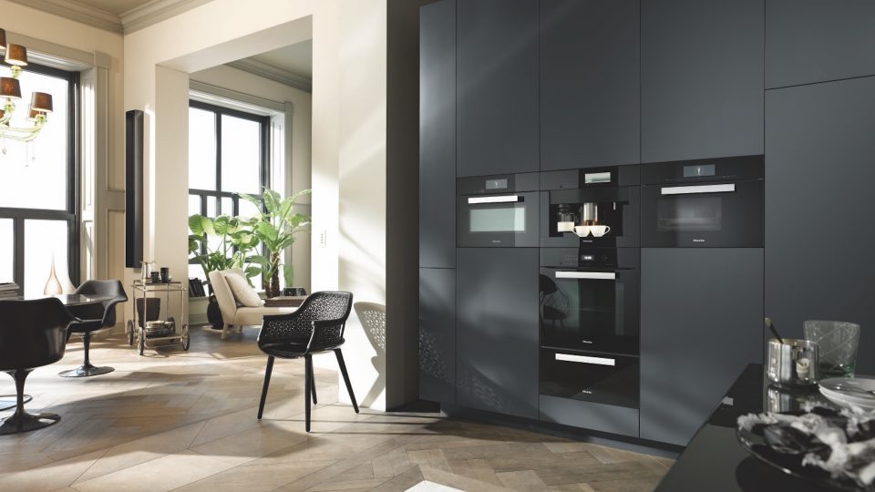 Beispielfoto Küche mit Miele Geräten in schwarz