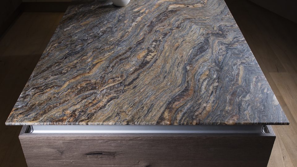Strasser | Naturstein-Arbeitsplatte, Golden Wizard