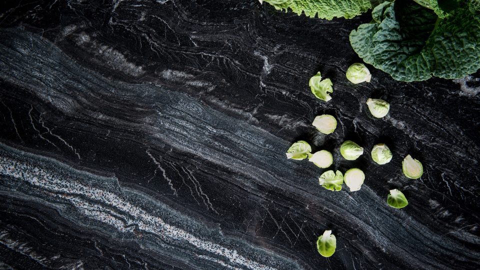 Strasser Arbeitsplatte Naturstein Supreme Linie Black Canyon poliert