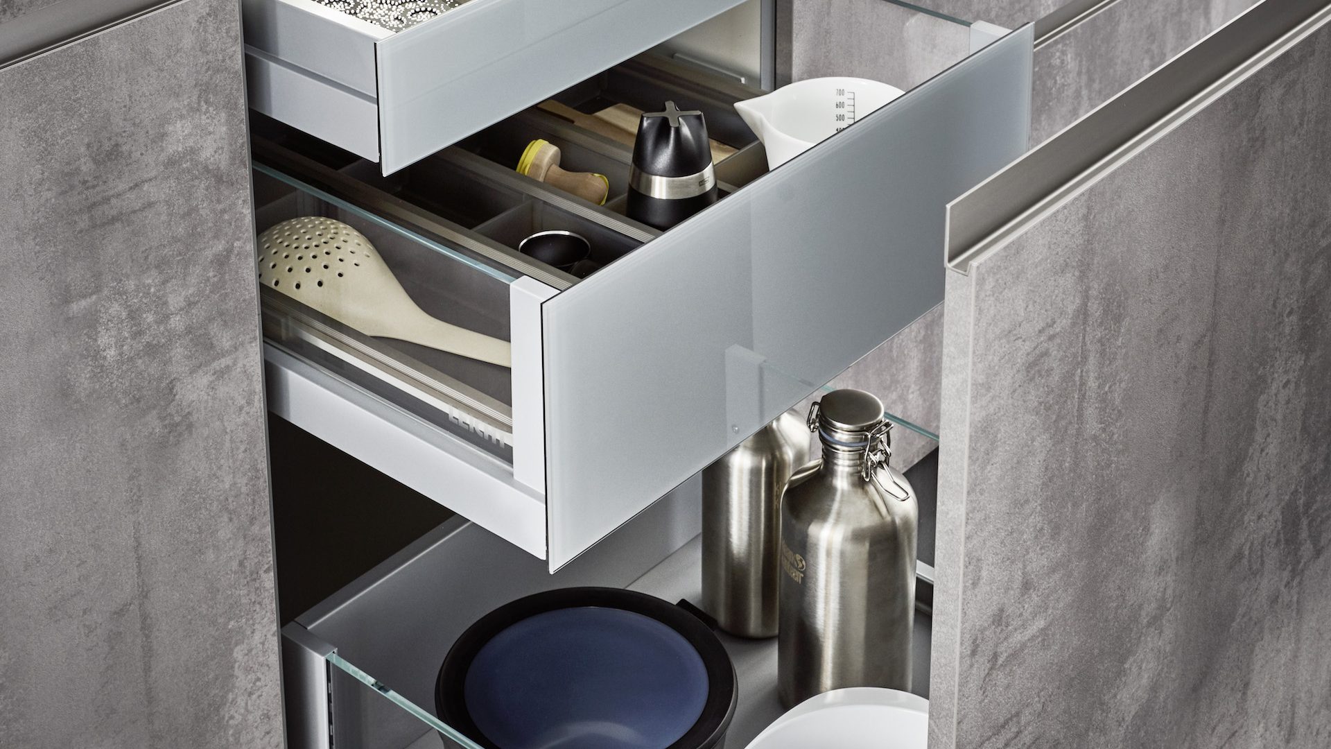 LEICHT | Sirius Ikono Synthia, Detailansicht, Schubladenauszug